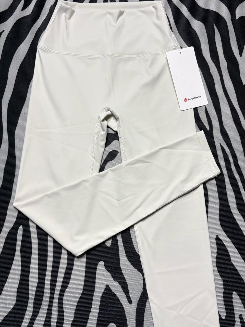 White And Gold Lululemon Set - Picture 3 of 3